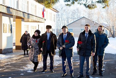 На родине Героя